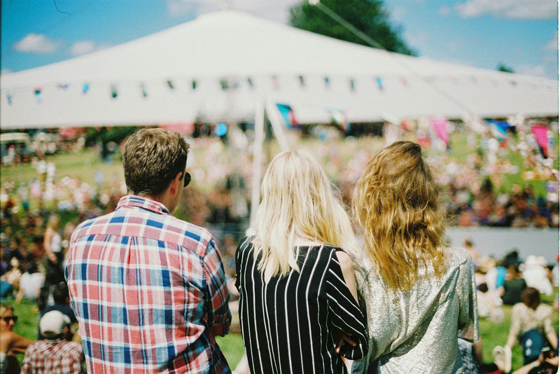 De bedste bærbare spil til sjov på festivalen om natten